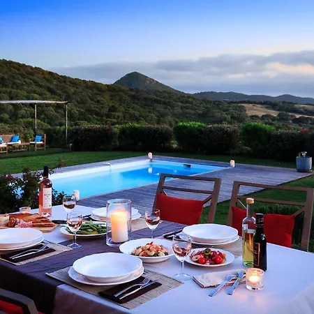 Villa La Testa Sleeps 3 Pool Air Con