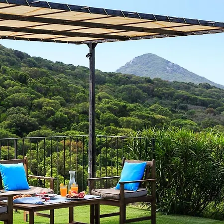 La Testa Sleeps 3 Pool Air Con