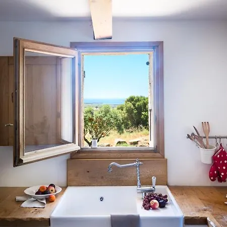 Villa La Testa Sleeps 3 Pool Air Con